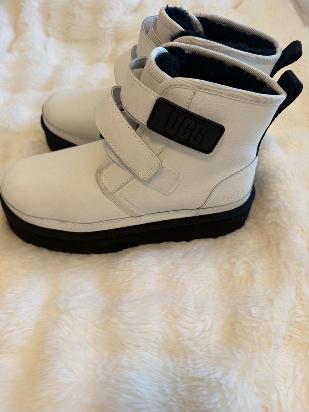 UGG White Leather Velcro Strap Boot with Black Accents